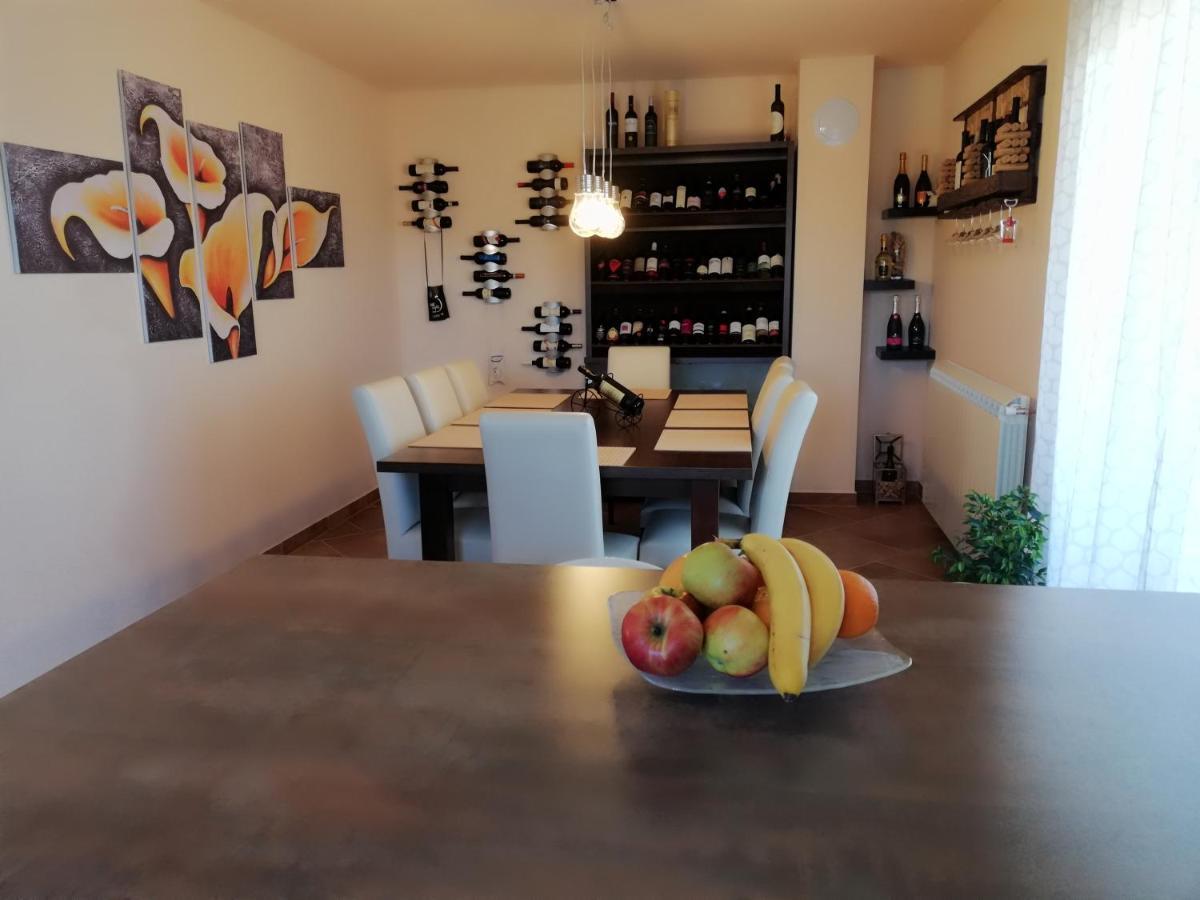 Apartman Nikola Ladrovici Exterior foto